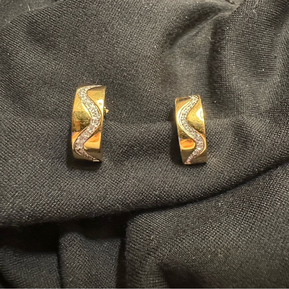 Vintage Butler jewelry FAC Gold-Tone Wave Crystal Hoop Earrings clip on